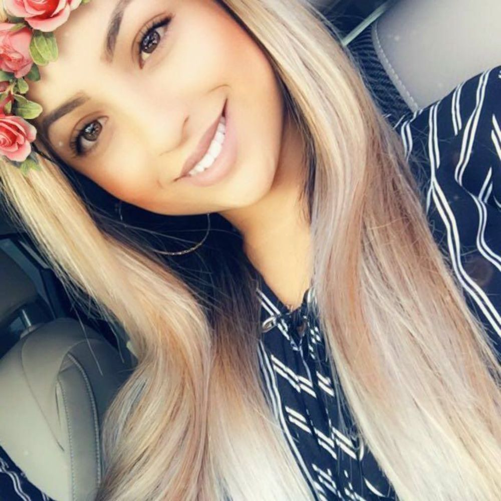 Meet your Posher, Heela